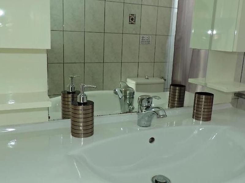 F25526DAD7D78022B86DFB3611054CEF