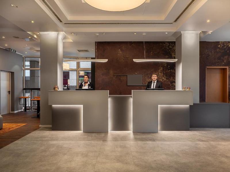 E63DF2B581F7D6E2826AB4C88F6A9617