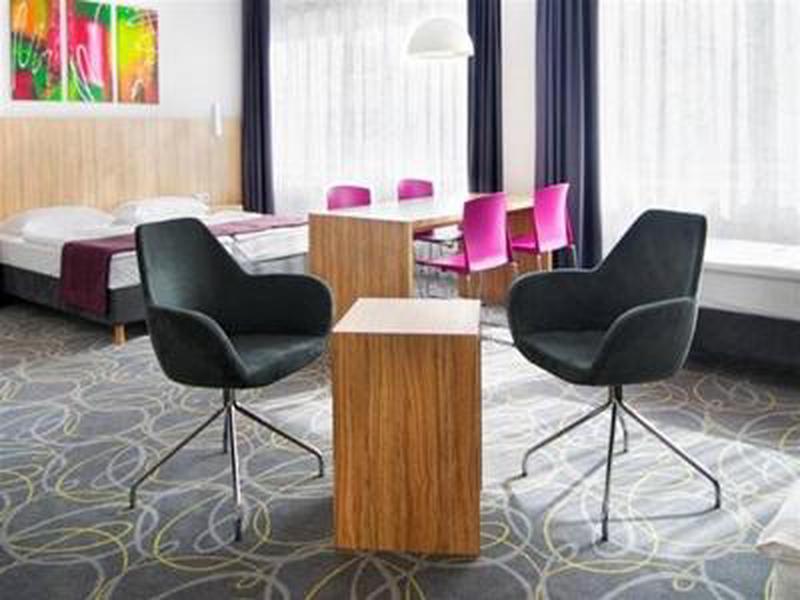 B93D317905F3262F160328018551850C