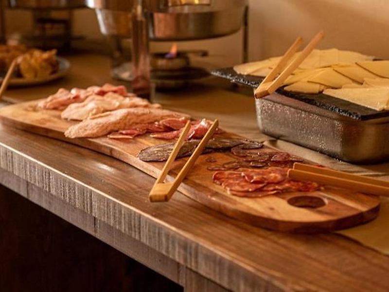 FBB002E122EC69E58E5467325B4F5BB3