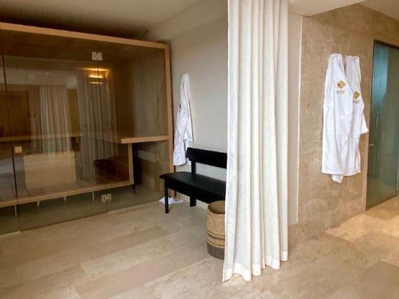 44E2D2BEA048BA1AD71C5EACD858BA80