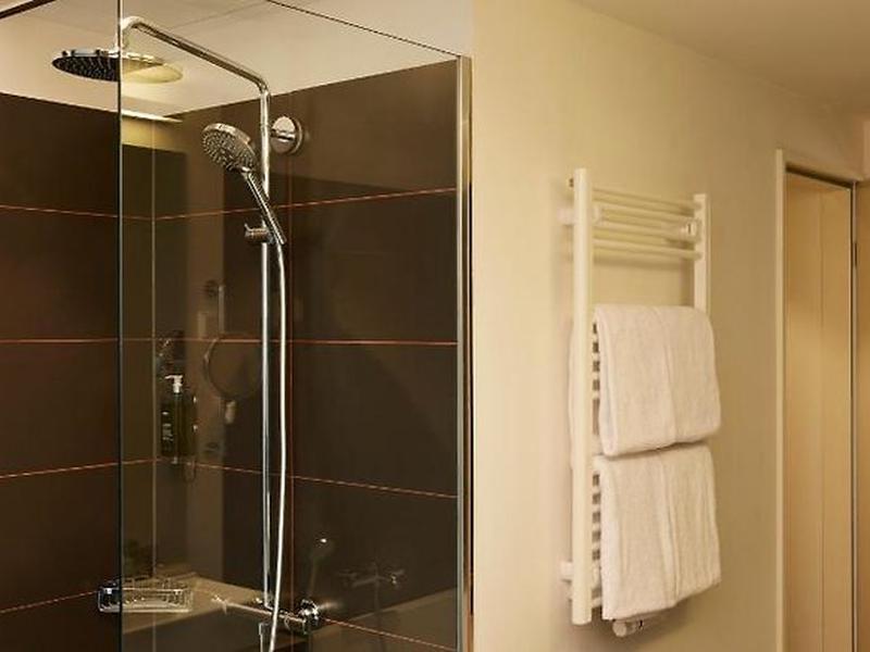 64E3EFF9EA6C180283E9D7CE4EA5BA6D