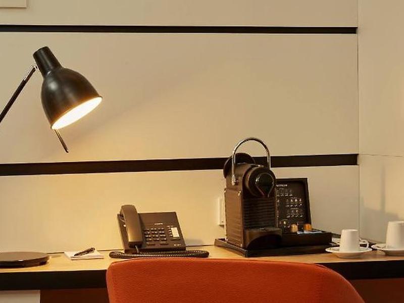 256D1F76262E18229F3C241CC0D03560