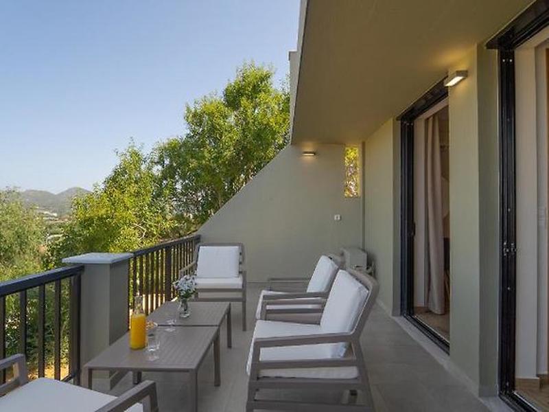 A2F18A8135D286C2FC5BD96D8C1FE75C