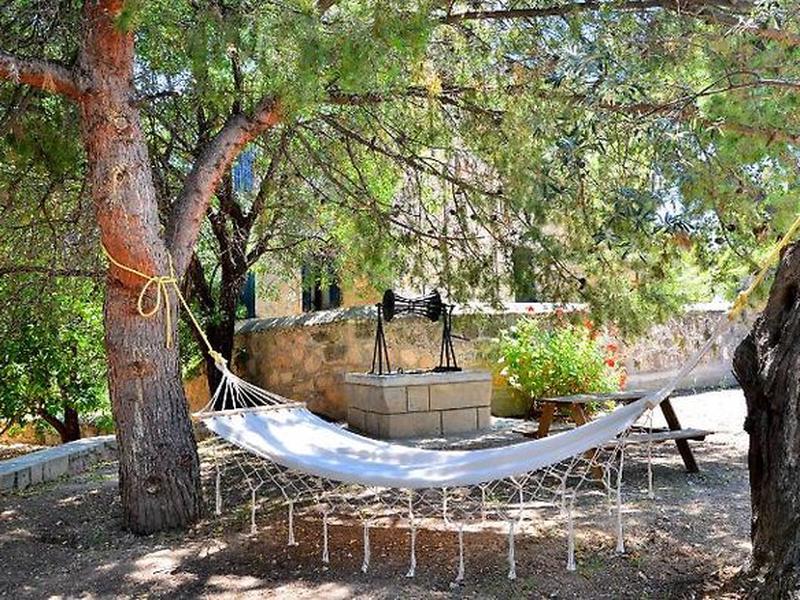 3E3FF50F4DECC8002B5DF89C7E58B9E0