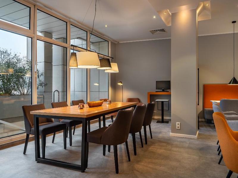 70A37D73F04007354A41A9DF7397A60D