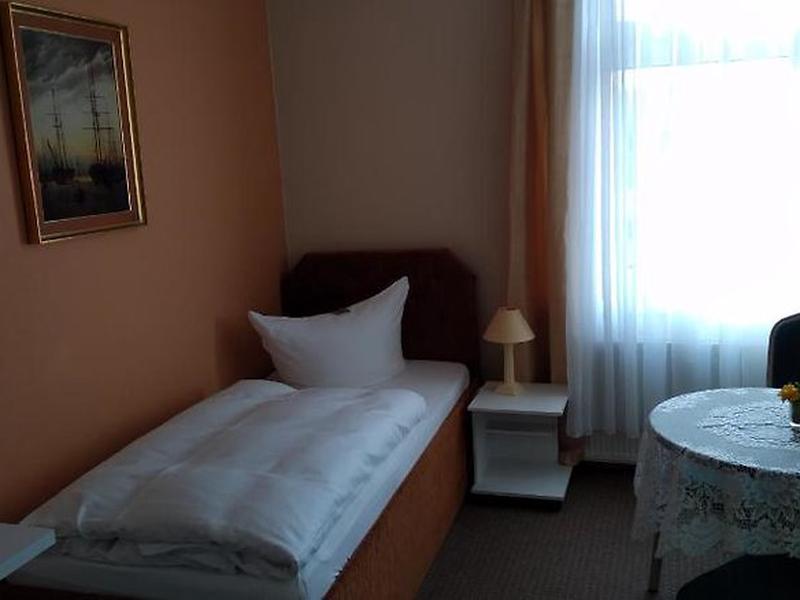 F5011CB003942FC4EA7FB283C868E48F