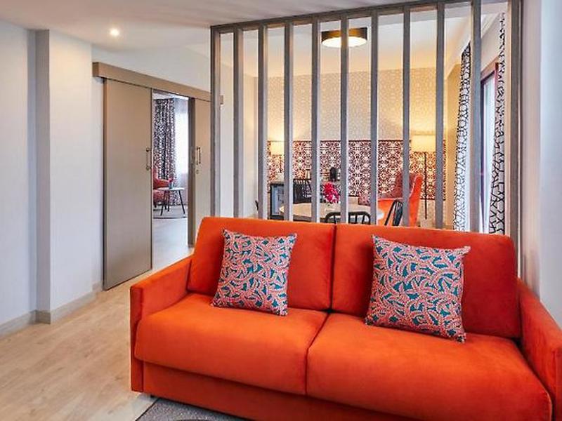 D56A92B1C3E32D2ED4A7A406599AF263