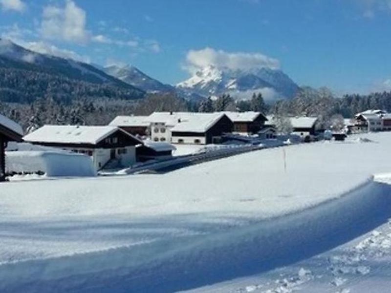 A4C70BFCEBB1245355A38133701F3621