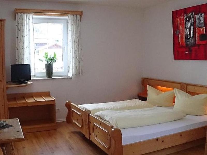 EFCBF024A4FAC032982A7671DD11E8C7