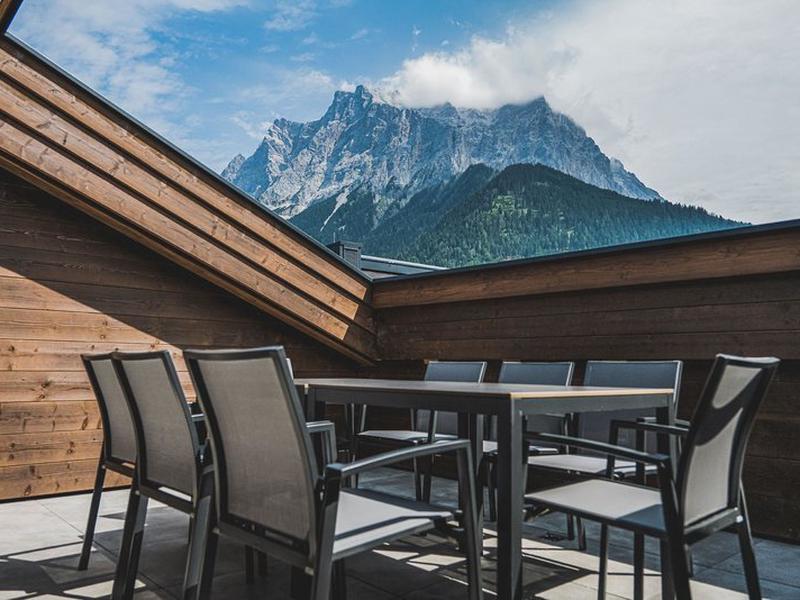 7B04F2BFCA48A8656EC25804AA1EA9D3