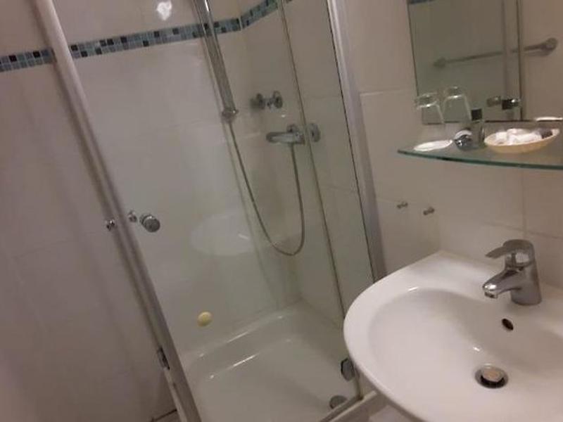 8B4ED05E29B48705B7754813B28AC00E