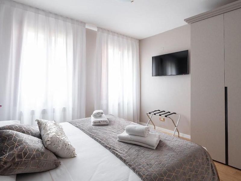 1F24745C2764AB74473572E3C84980D9