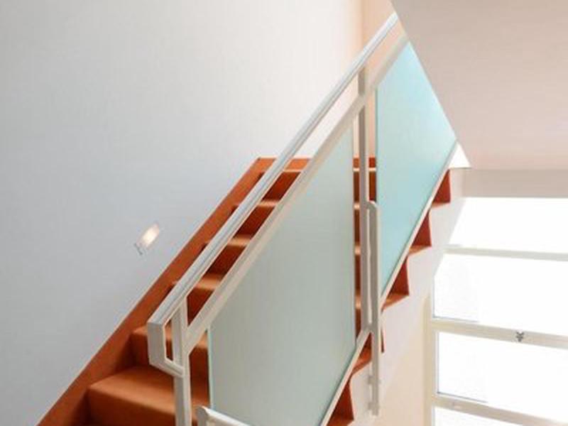 F9825A98939BE555DF4F992505B51548