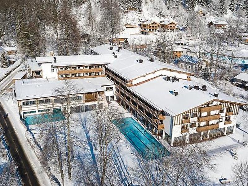 1C233043A6C54178AFB8758F38B92E3E