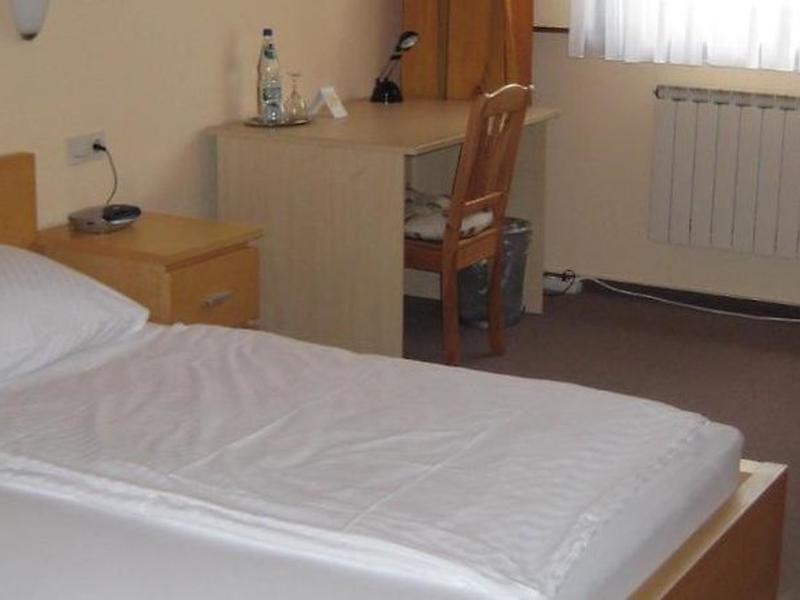 4B931BAEC2E09DB47F990C8BBBD8456B