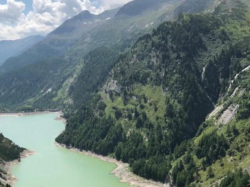 0B23AA9A015C0DF6CD92D1D5AB4C2720