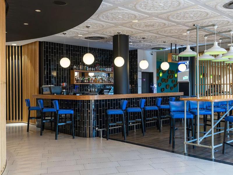 66A1E0CA0E031AFFC3CB27BC5AA1FF56