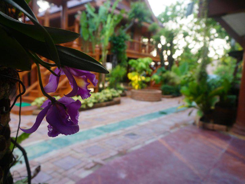 0DC3884BFA21620E8000434B4086F766