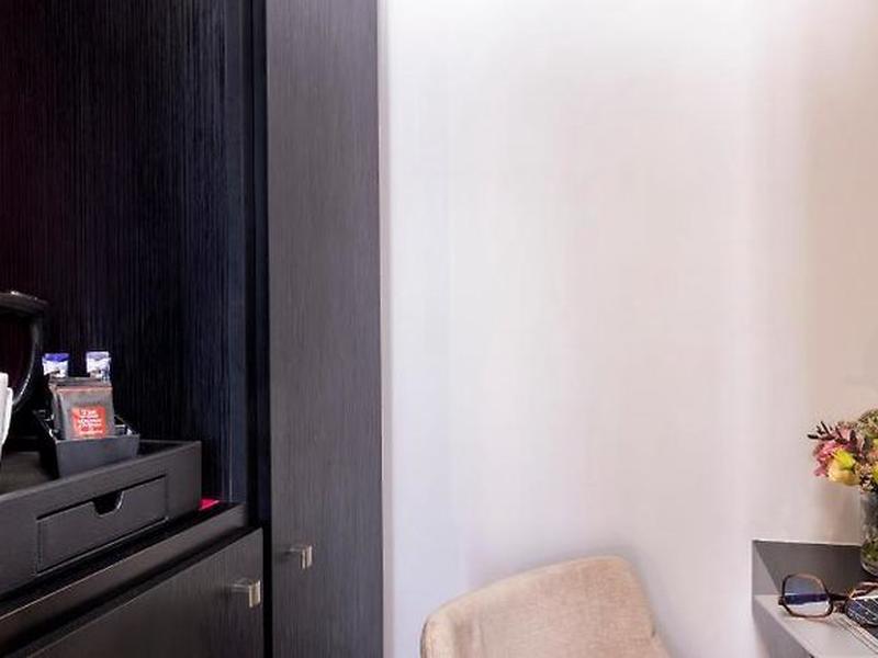 895B1D6DFBE8507266B18C4D7566411D