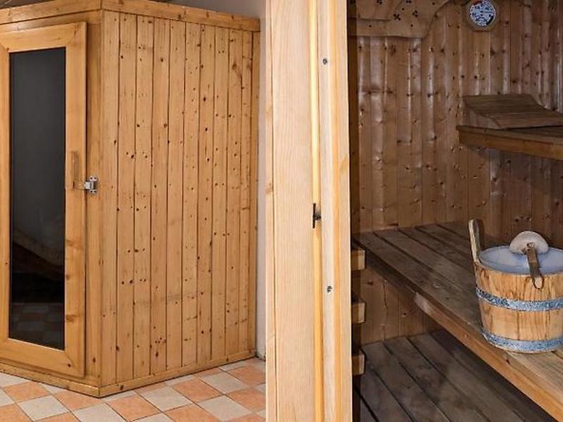 7ACE9232E0095730D9652DB02566D2E0