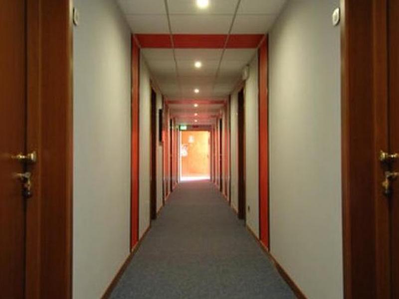 799F43F67092F1589ED84A16C1BEC0F6