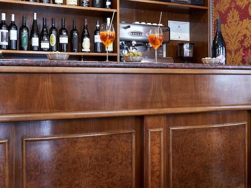 AE3180360985B48618F62C09B9A8BA34