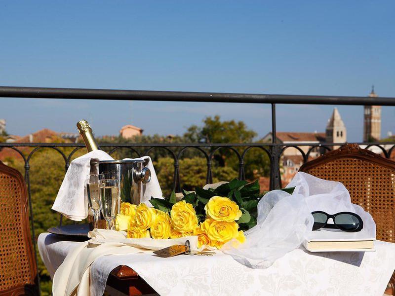 018AEB75905AE2BA964D748A796B9CE7