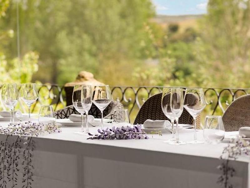 DC5D539F864944321A0748FCA2E84887