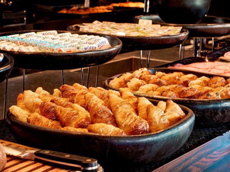 ABE9420ECB024D2542CA747D1C8DDD2D