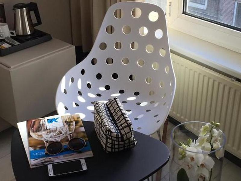 4043AEB12CB9EEAD177AC62DE91944DE