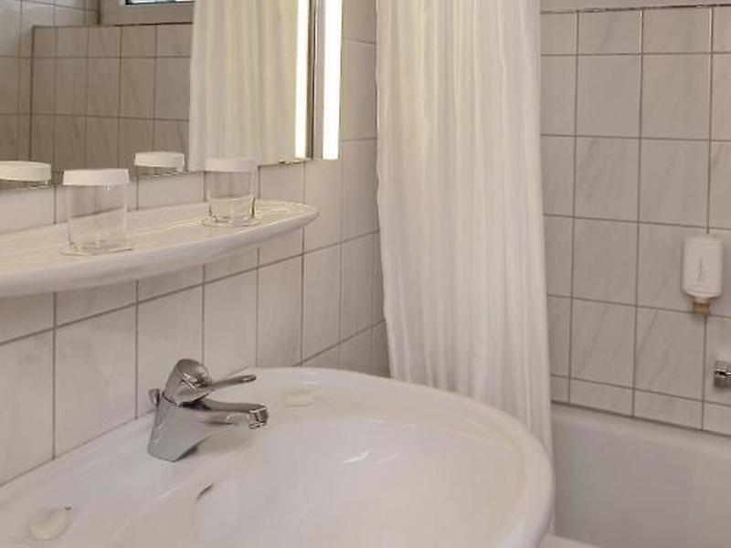 8E9BD6F4AFC8B36477785378AF6987A1