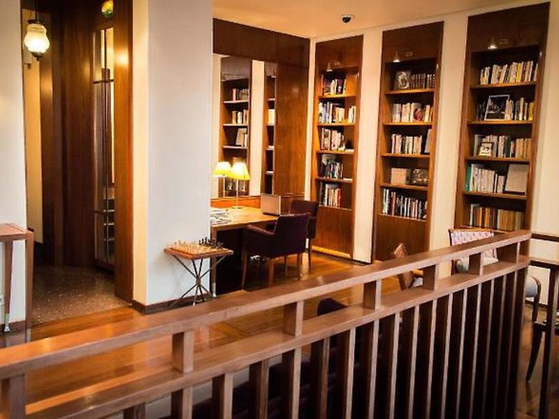 9EC818CBDD70E5781C5B19DEFA9BEA70