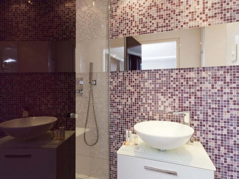 CC64D32E99D8FC49DF46A2740DB01887