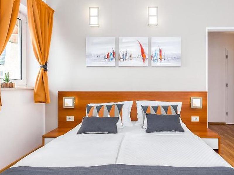 4EF2C7682100BF1502DE099CCEA34695