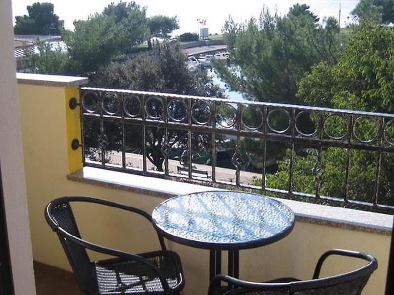 15897799F563491689515CAEF8BFBFD4