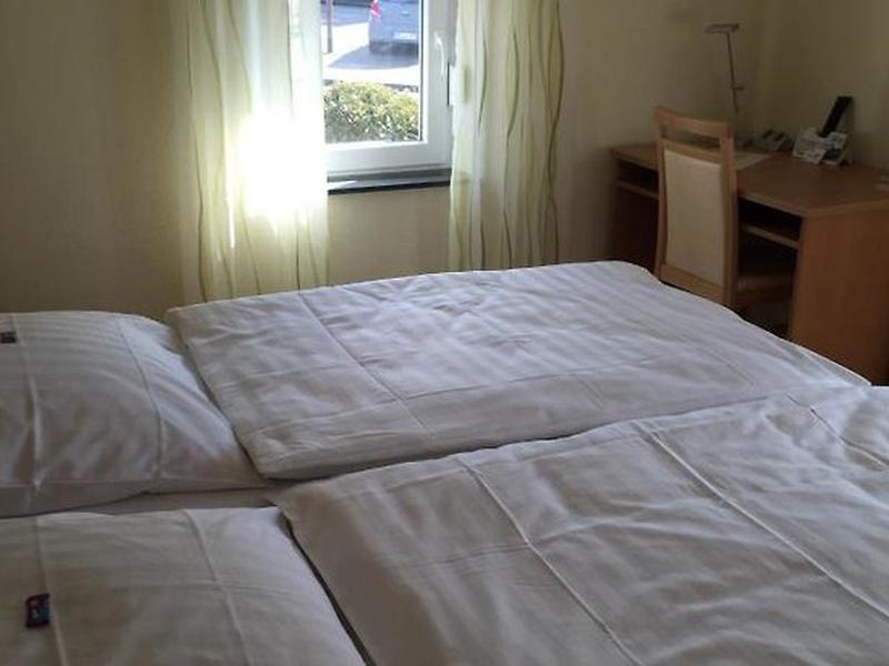 6003EE4757FA1EE24F108C8404803CA1