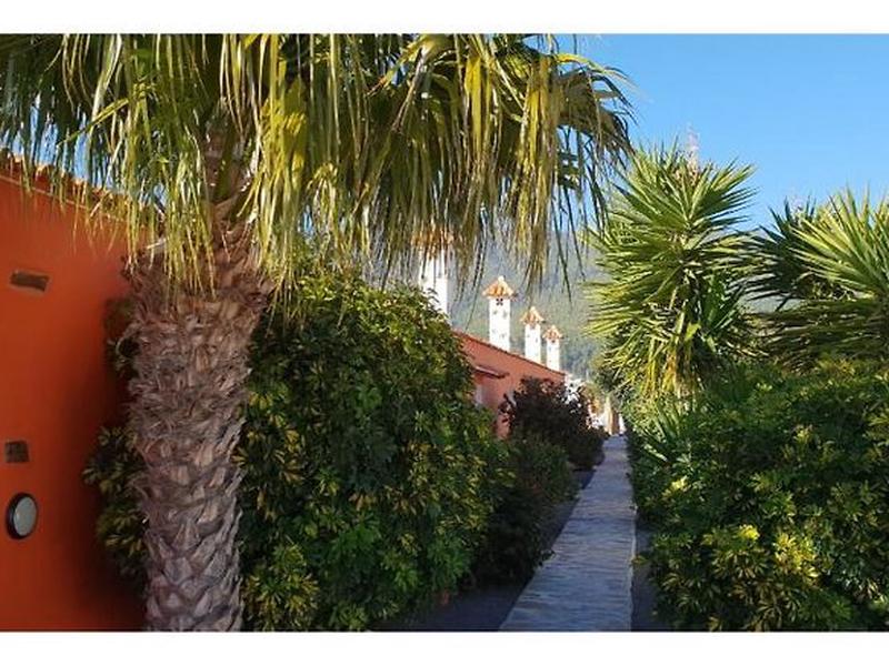 F6EB87CD8EB8A3942B9F5C33601D6426