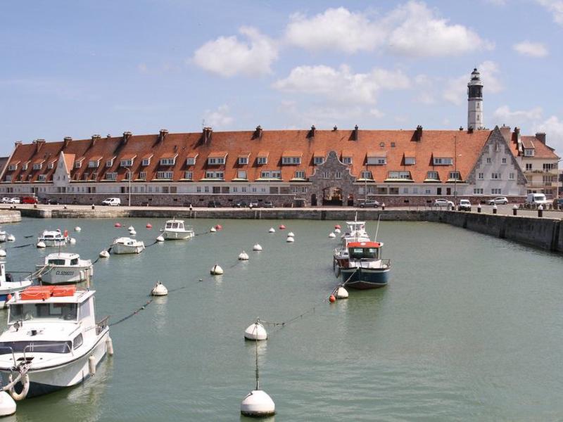 8D88009D7AD31930816FE7962DD5625B