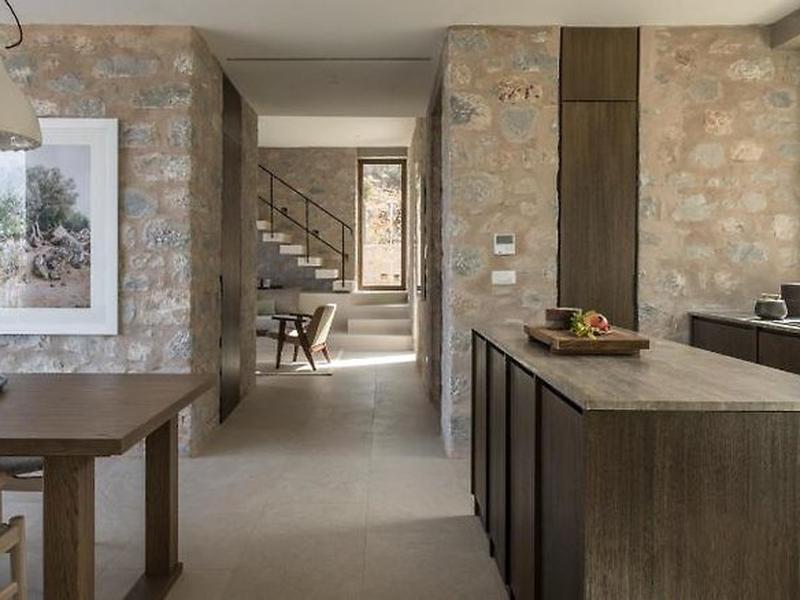 F78C1733C5F16A17E41C50CA4BB16F8A