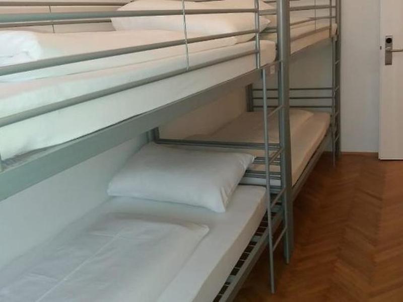 23AE88137971DAACD2A9BA9B9D8BADBD