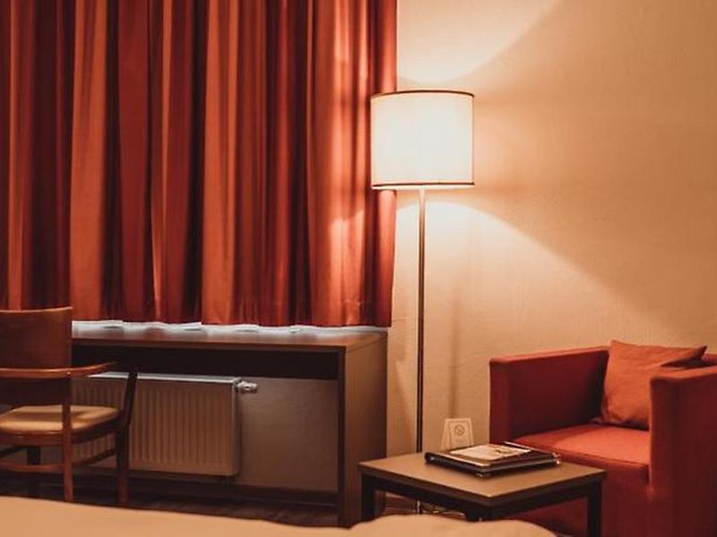 0FED4C02CFB184AB8C2E97F400AB0A28