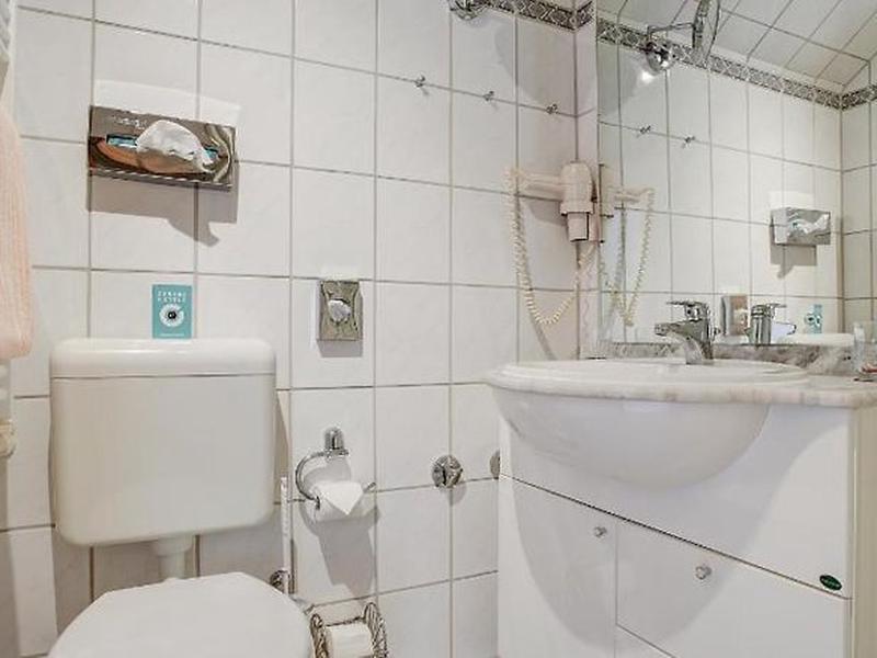 D6EC4609DB8294FEEBE2ADFE592CECB1