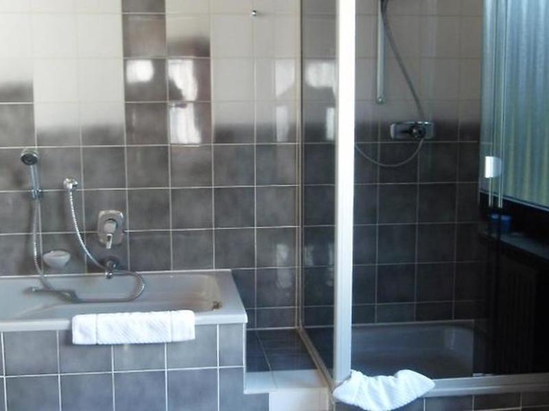 9F7B149E132E3B5E8F1637F377F3FD25