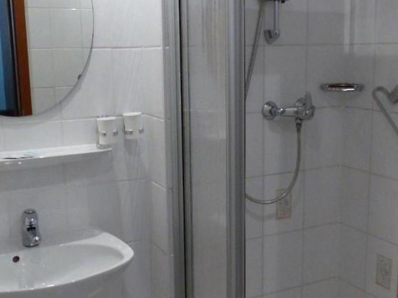 A7C5642FE50F3FBBBE91C6DDB47FA03D