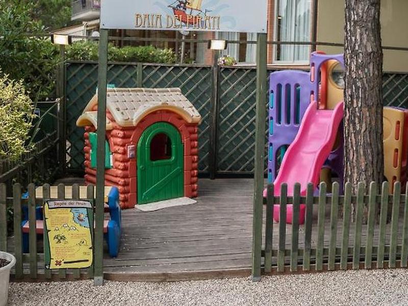 CAD968639E5E0ABB4DAC51B312378F1D