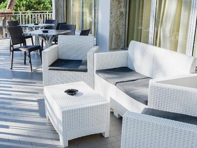 18338F4BB1B1586112E4F3831BC46A00