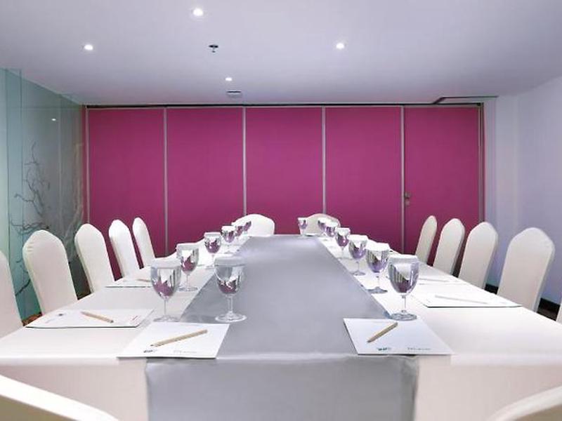 6D96DC7EE74A640BFD559BCCB1349955