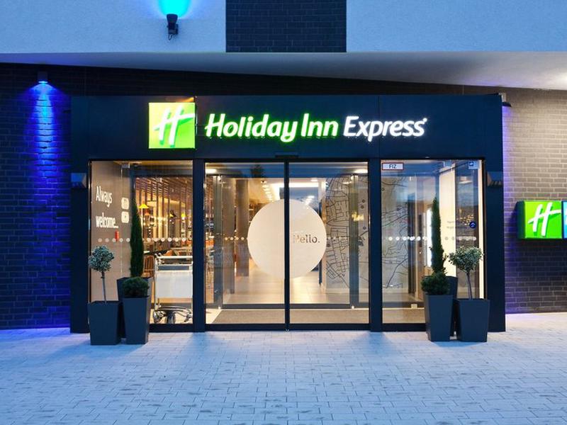 DB05A60AB405D4C94B9813F1A65C3A1B