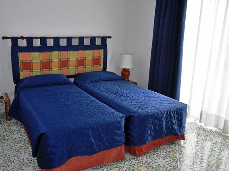 3572E43F38F2E0E771256813FBDCAEA1